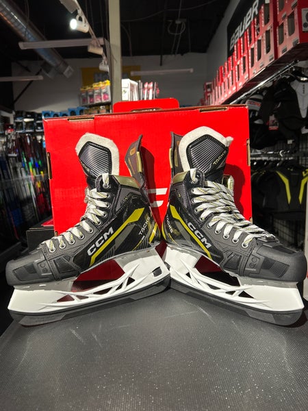 CCM AS-V Pro Hockey Skates Regular Width 9.5 (New)