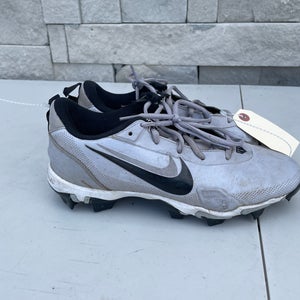 Gray Kid's Size M 7.5 (W 8.5) Youth Nike Trout Low Top Footwear Molded Cleats (Used)