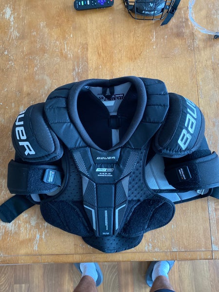 Senior Medium Bauer Pro Series Shoulder Pads Pro Stock (Used)