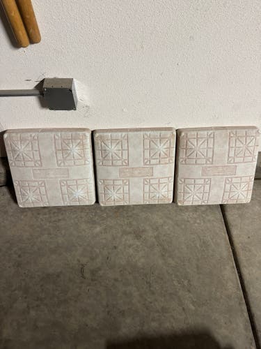 Schutt Hollywood Kwik-Release bases