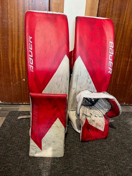 XL Bauer Hyperlite Goalie Leg Pads Pro Stock (Used)