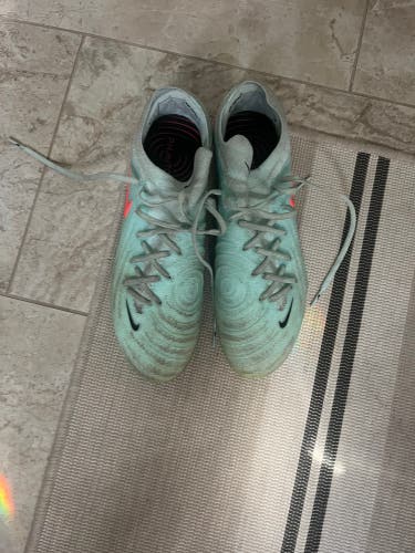 NIKE PHANTOM mens’s size 8.0 - barely used