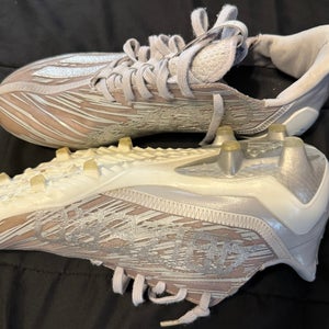 Silver Men's Adult Size M 10.0 (W 11.0) Adidas Molded Cleats Cleats (Used)