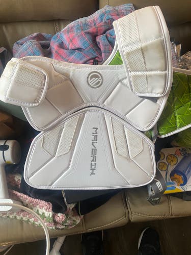 Large Adult Maverik Shoulder Pads (Used)