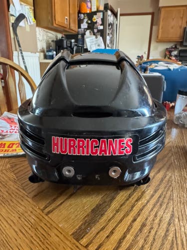 Small Bauer Re-Akt 75 Helmet (Used)