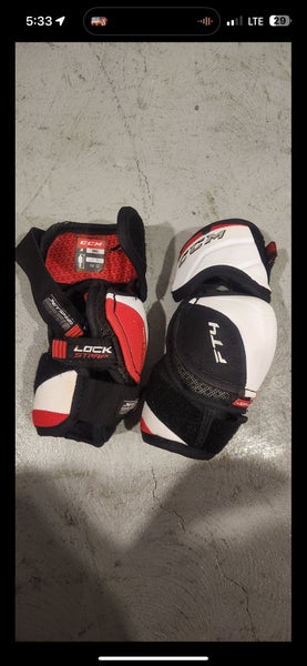 Small Junior CCM Jetspeed ft4 Elbow Pads (Used)