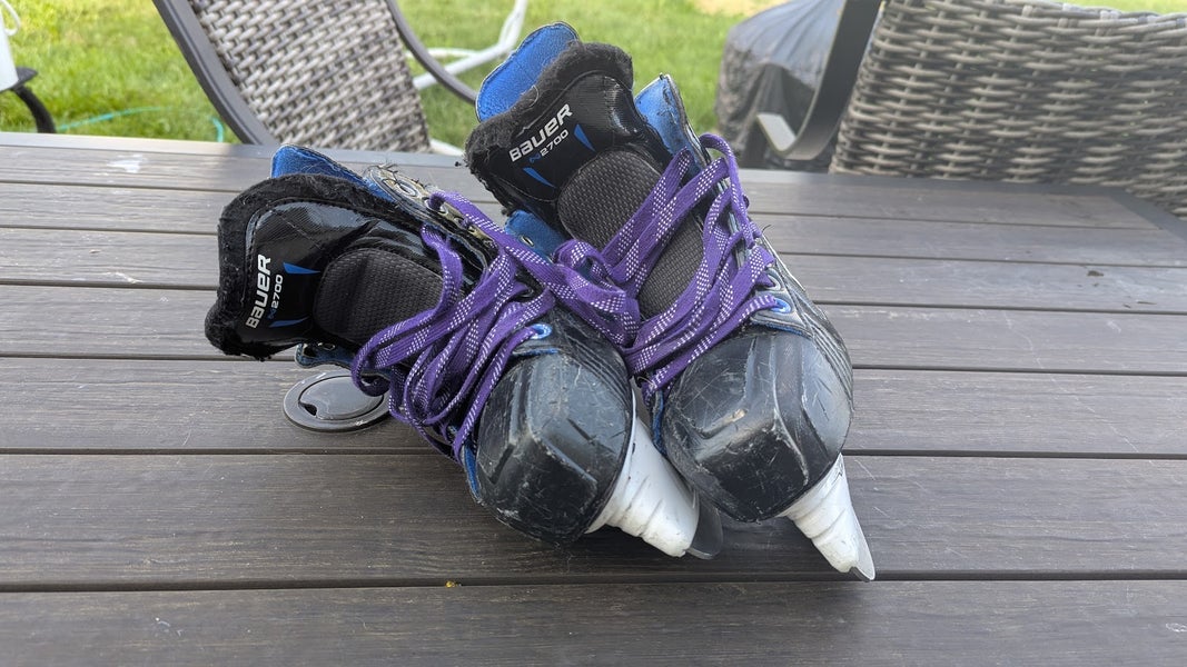 2021 Bauer Nexus 2700 Hockey Skates Regular Width Size 4.5 (Used)
