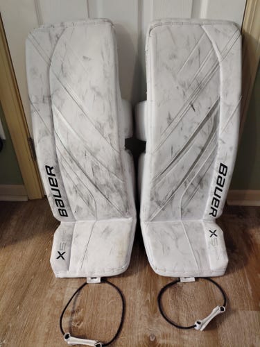 32" Bauer Vapor X5 Pro Goalie Leg Pads (Used)