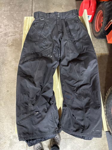 Black Women's XS Adult Volcom Pants (Used)