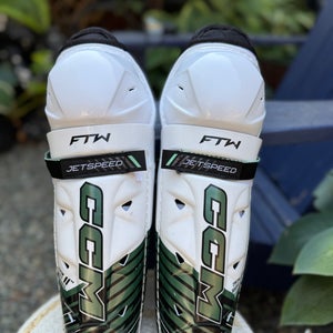 Junior CCM Jetspeed FTW 11" Shin Pads  (New)
