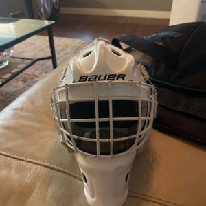 Bauer 940 goalie helmet