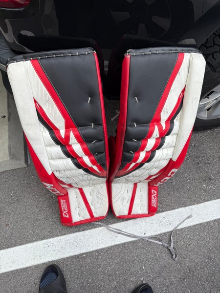34" CCM Extreme Flex 4 Regular Goalie Full Set Pro Stock (Used)