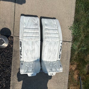 31"  2023 True Catalyst 7X3 Goalie Leg Pads Pro Stock (Used)