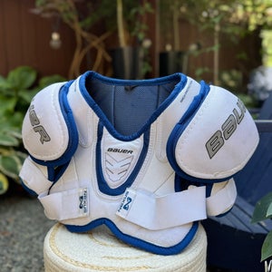 Youth Large Bauer Nexus elevate Shoulder Pads  (Used)