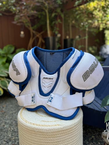 Youth Large Bauer Nexus elevate Shoulder Pads (Used)