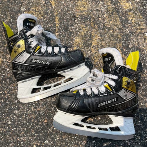 Youth Bauer Supreme 3S Hockey Skates | Size 11Y