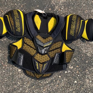 Bauer Supreme Total One MX3 Shoulder Pads | Senior Medium