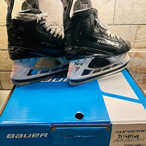 Bauer Supreme Mach Hockey Skates Regular Width 8 (Used)