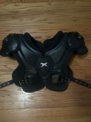 Zenith velocity 2 youth medium shoulder pads
