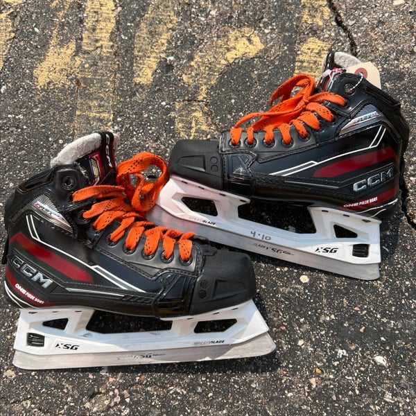 Intermediate CCM EFLEX 6.9 Hockey Goalie Skates | Size 5.5