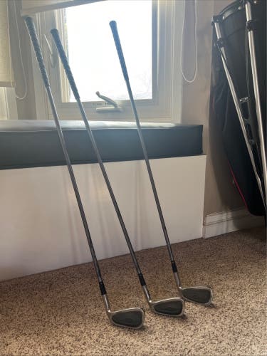 Men's King Cobra Right Handed Iron Set (Used)