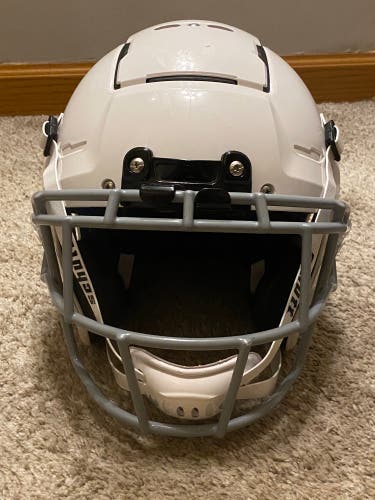 Youth Large Schutt F7 Helmet (New)