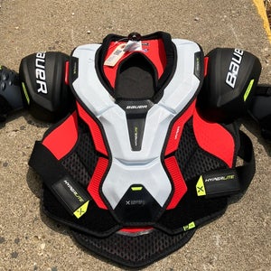 Large Senior Bauer Vapor Hyperlite Shoulder Pads (Used)