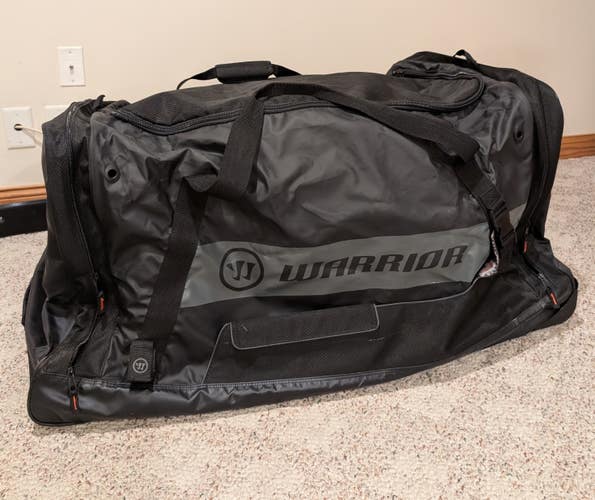 Warrior Goalie Bag Wheeled 44" (Used)