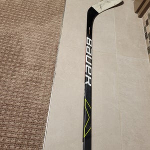 Senior Bauer Vapor X2.7 Right Handed Hockey Stick P88 (Used)