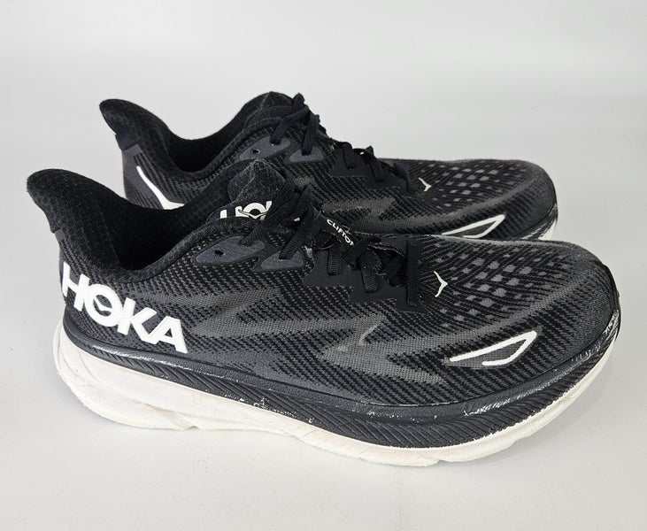 Hoka One One Clifton 8 Men's Size 10 EE Black White Running Sneaker 1127895-BWHT