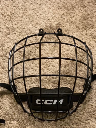 Medium  CCM FM580 Full Cage (New)