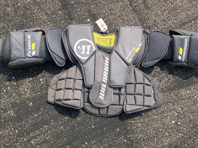 Intermediate Small / Medium Warrior Ritual G2 Goalie Chest Protector (Used)