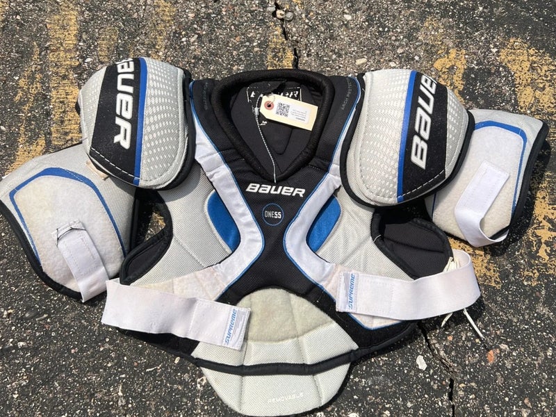 Medium Senior Bauer Supreme one55 Shoulder Pads (Used)
