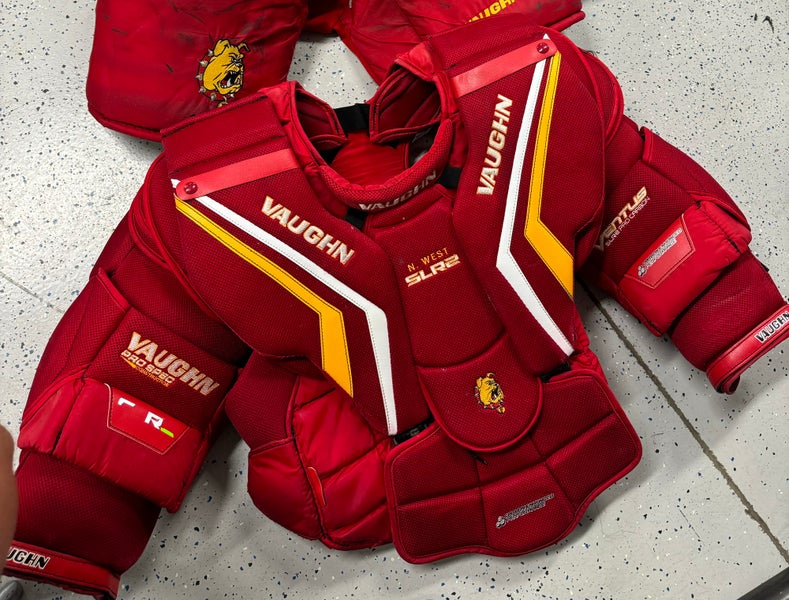 Large  Vaughn Ventus SLR2 Goalie Chest Protector Pro Stock (Used)