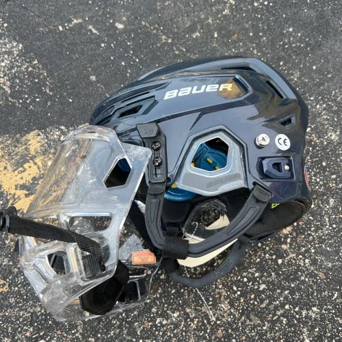 Small Bauer Re-Akt 150 Helmet (Used)