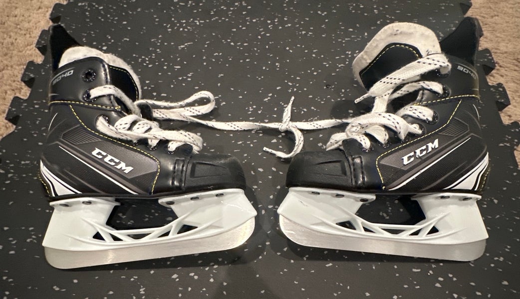 CCM Tacks 9040 Hockey Skates 10 (Used)