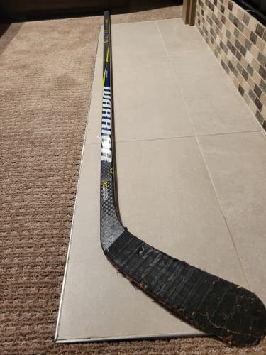 Senior Warrior Alpha QX Pro Right Handed Hockey Stick W03 (Used)