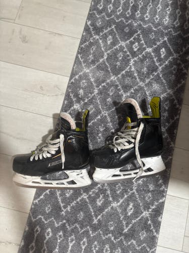 Bauer Hockey Skates
