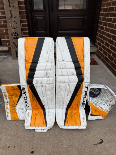 34"  True Catalyst PX3 Regular Goalie Full Set Pro Stock (Used)