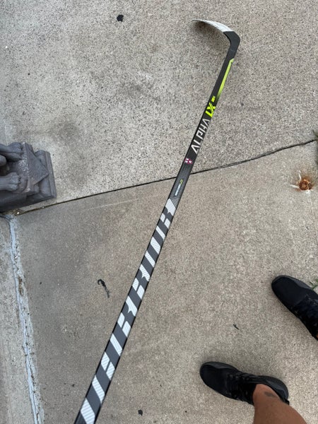Senior Warrior Alpha LX Pro Right Handed Hockey Stick W03 Pro Stock (Used)