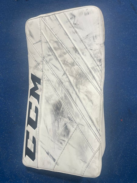 CCM Extreme Flex 5.9 Regular (Used)