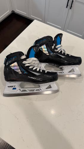 Used Senior True TF9 Hockey Goalie Skates Regular Width 7.5