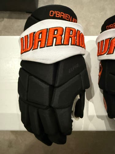 Warrior 14” use hockey gloves Philadelphia Flyers