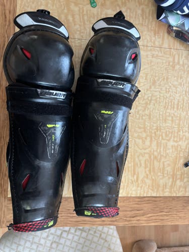 Senior Bauer Vapor 14" Shin Pads  (Used)