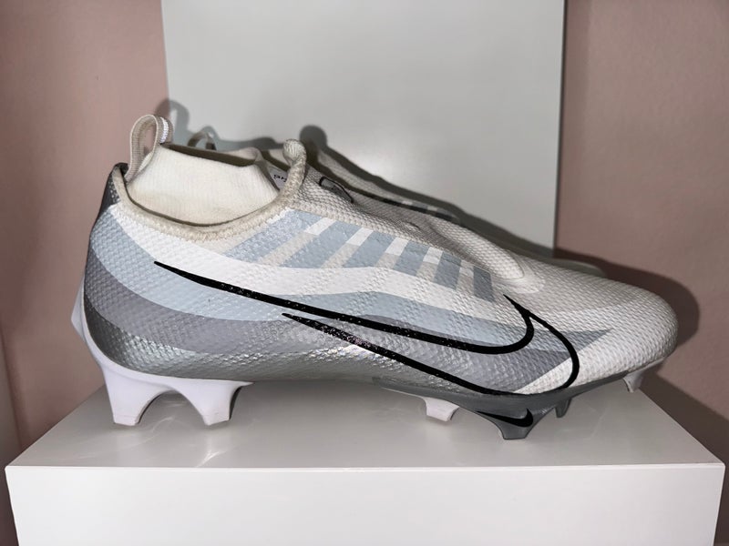 Men's  Size M 11.0 (W 12.0) Nike Low Top Vapor edge pro 360 Molded Cleats (Used)