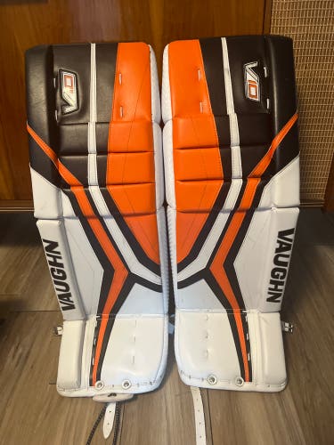 30"  Vaughn Velocity V10 Goalie Leg Pads (Used)