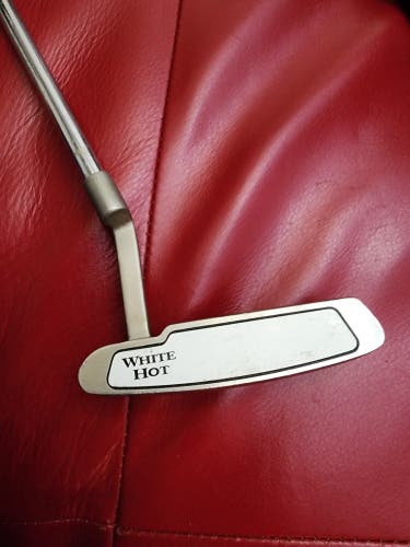 Odyssey Blade White Hot Left Hand Putter Uniflex 35" (Used)