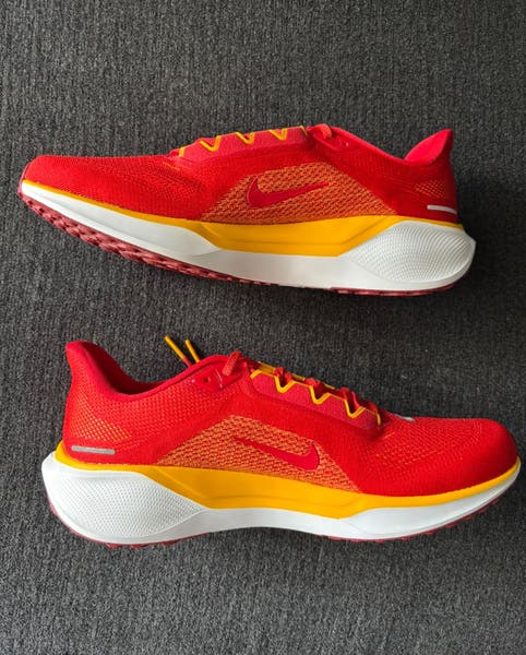NIKE X NFL AIR ZOOM PEGASUS 41 “KANSAS CITY CHIEFS” SIZE 11.5 NIKE X NFL AIR ZOOM PEGASUS 41 “KANSAS CITY CHIEFS” RUNNING  main image 3