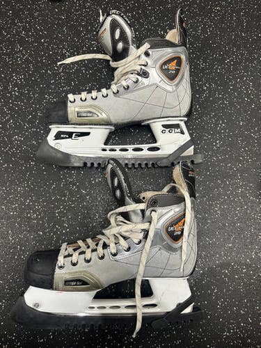 Used CCM VECTOR 7.0 Senior Hockey Skate Senior 11.5 11849-S000030312