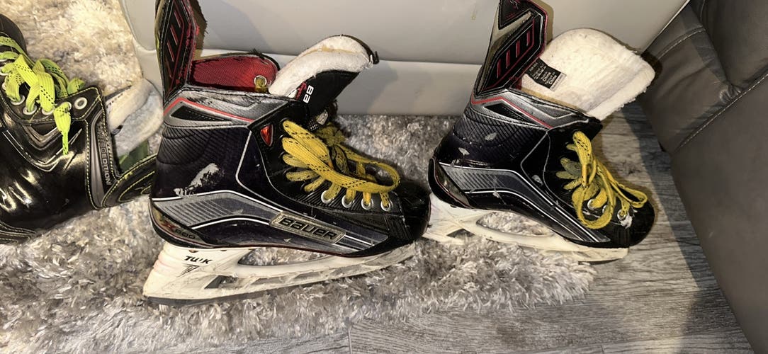 Bauer Hockey Skates Size 6 (Used)